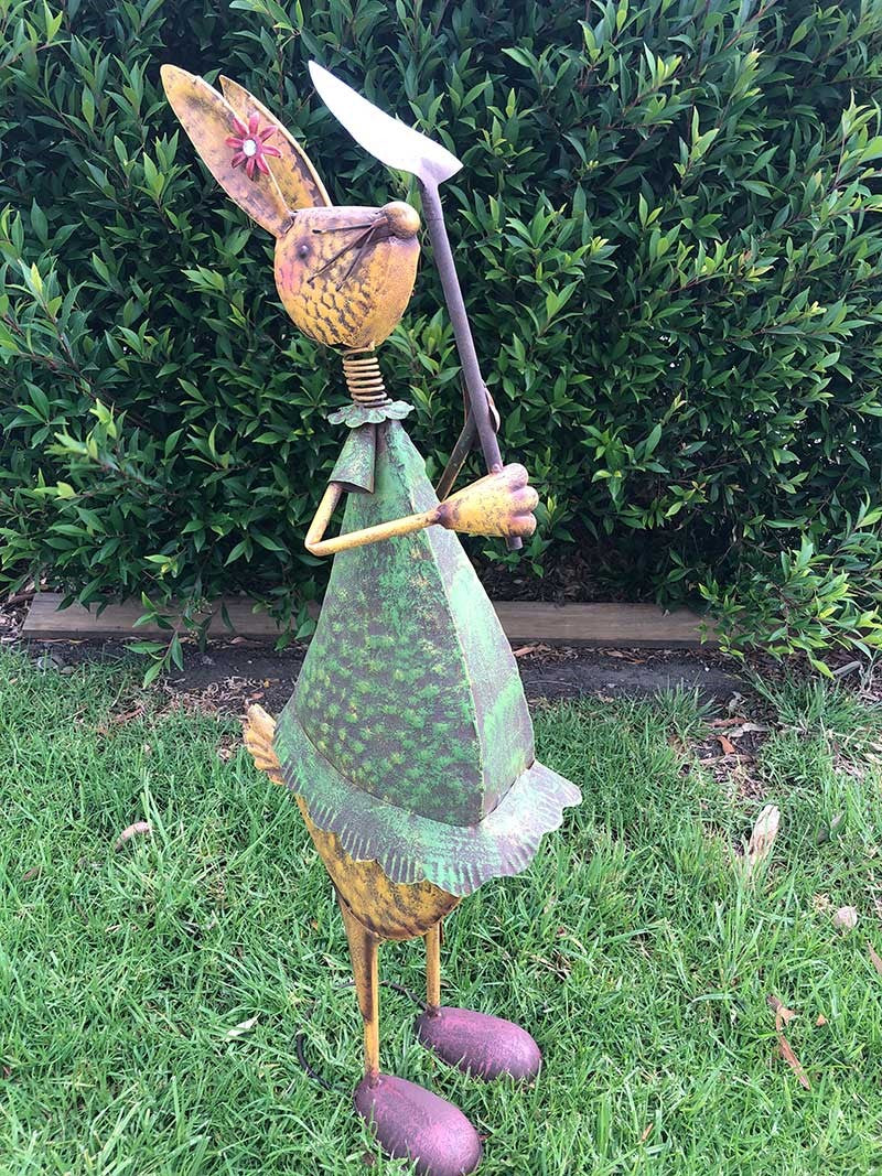 Home Garden Metal Decor Rabbit Statue with Tools 