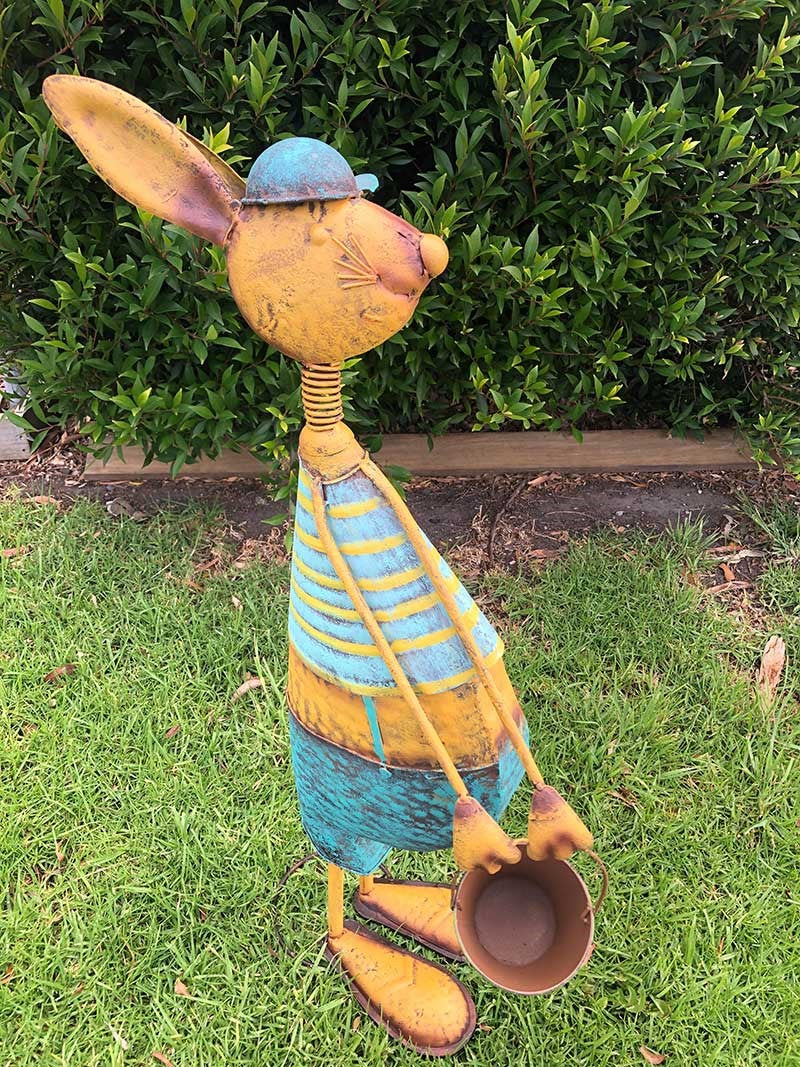 Home Garden Metal Decor Rabbit Statue with Tools 