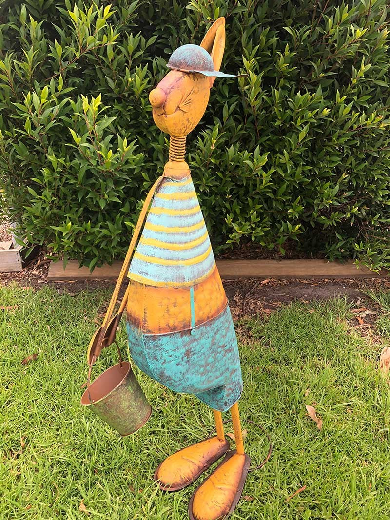 Home Garden Metal Decor Rabbit Statue with Tools 