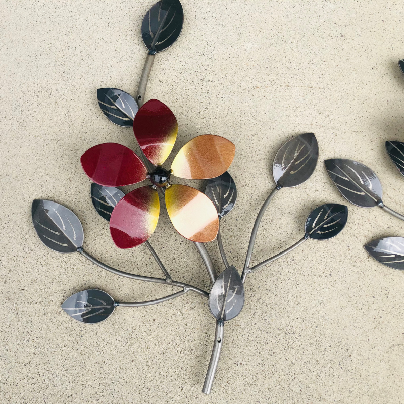 Decor Metal Art Flower with Leaves, 3 in 1. 