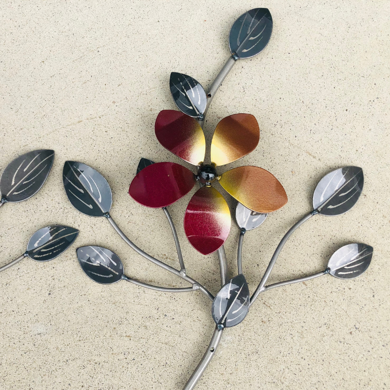 Decor Metal Art Flower with Leaves, 3 in 1. 